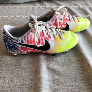 Nike Youth Soccer Cleat size 4.5